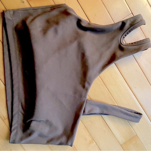 💪 Sincerely Jules Chic Medium Sports Bra Tank - Versatile & Stylish EUC - Picture 3 of 3